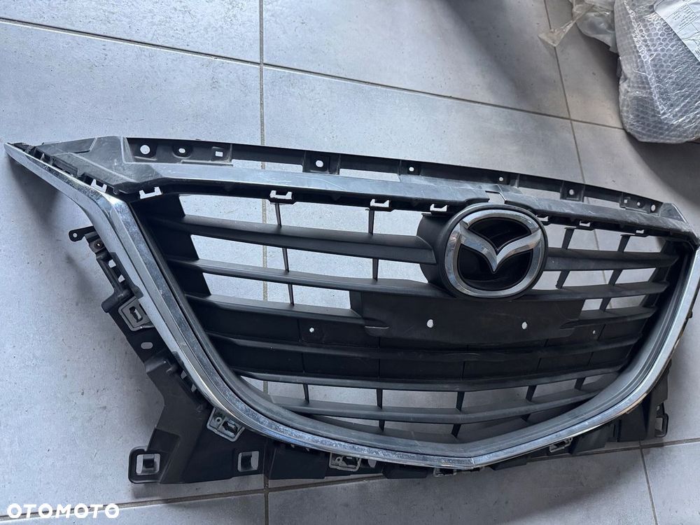 Mazda 3 III 14- atrapa przód - 3