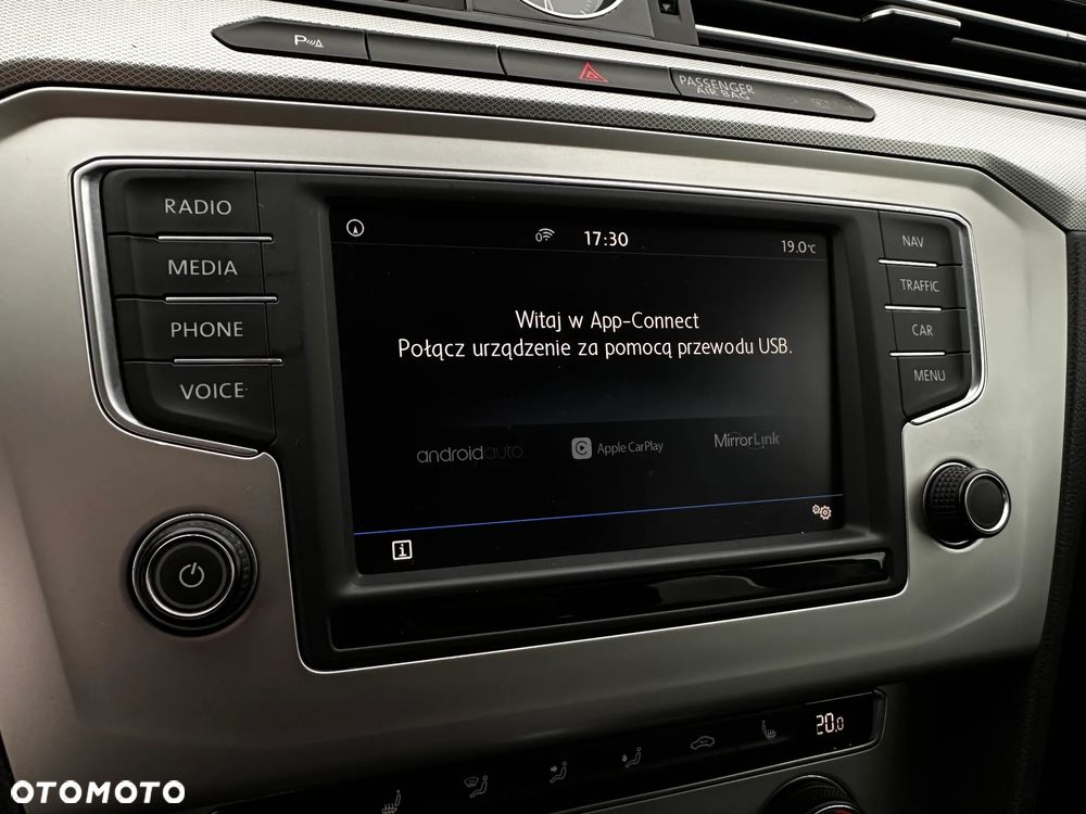 Volkswagen Passat 1.6 TDI (BlueMotion Technology) DSG Comfortline - 33