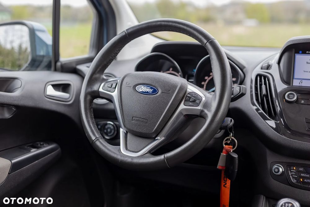 Ford Tourneo Courier - 25