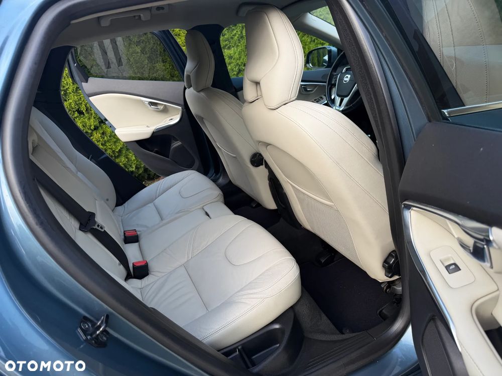 Volvo V40 D2 Momentum - 20