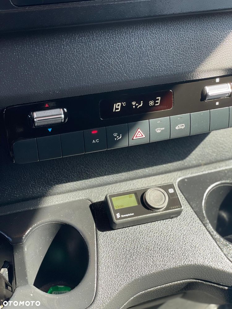 Mercedes-Benz Sprinter 519 907 - 9