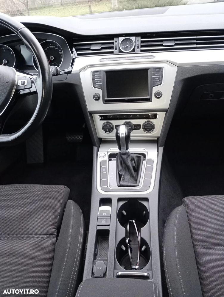 Volkswagen Passat - 9