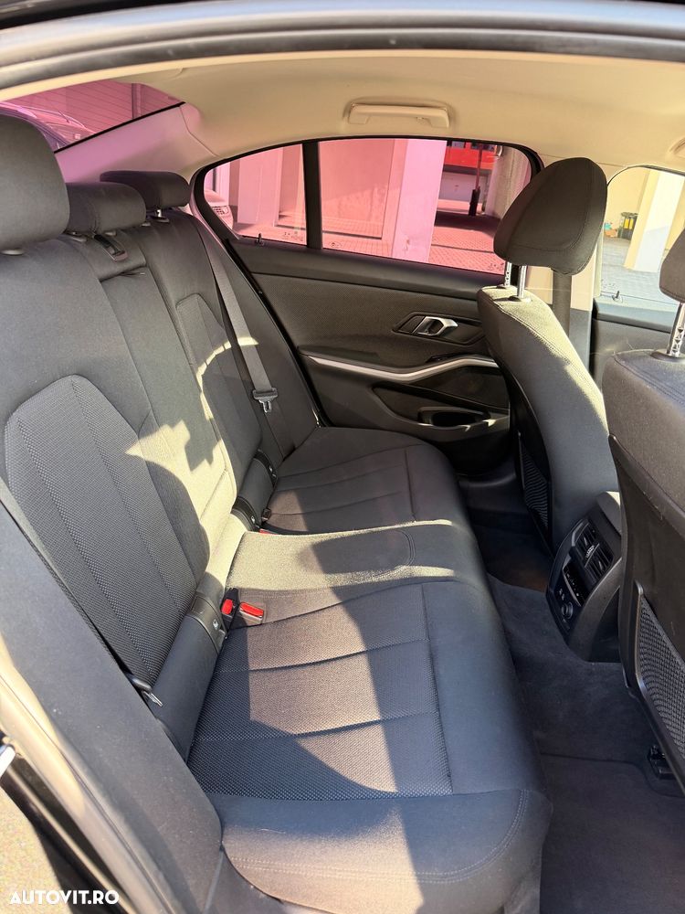 BMW Seria 3 318d Aut. Advantage - 17