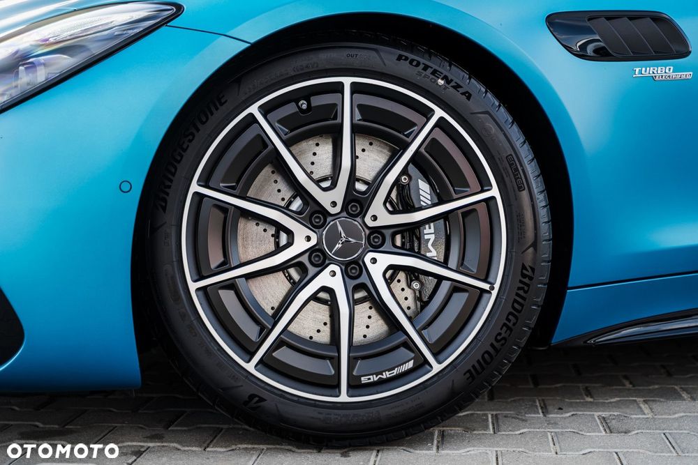 Mercedes-Benz AMG GT - 7