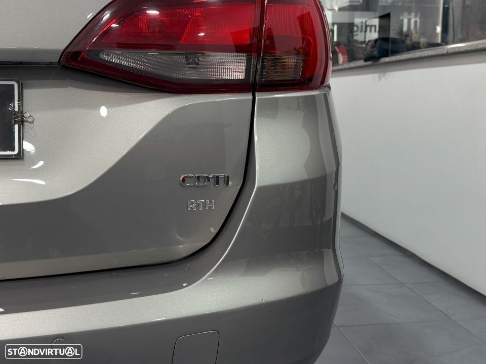 Opel Astra Sports Tourer 1.6 CDTI Innovation S/S RM6/SOB/5PC/5PB - 11