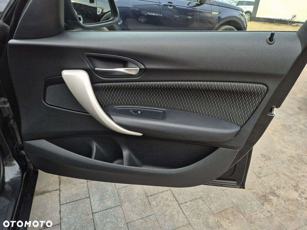 BMW Seria 1 118i Advantage - 24