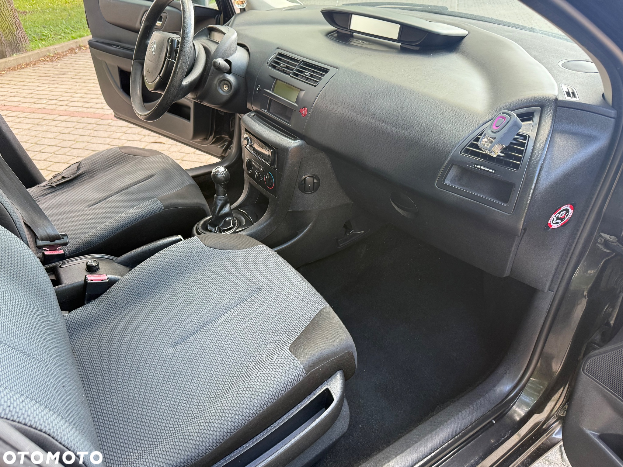 Citroën C4 1.4 16V Impress - 12