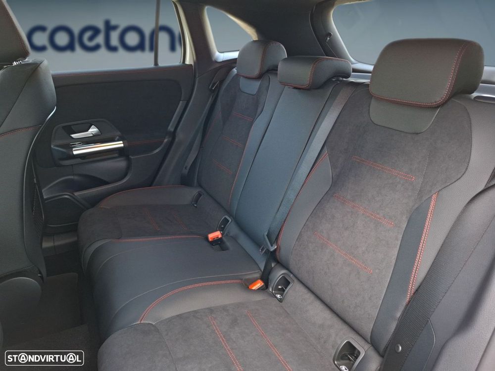 Mercedes-Benz GLA 250 e AMG Line - 14