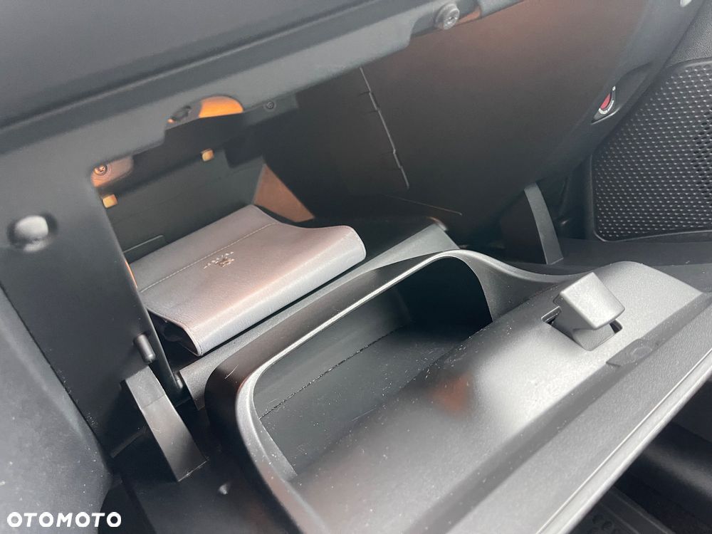 Peugeot 208 1.2 PureTech Active - 19