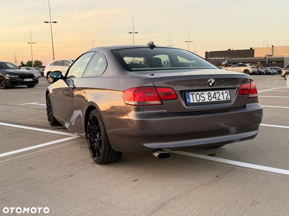 BMW Seria 3 320d - 8