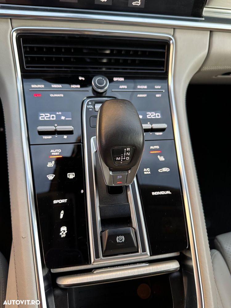 Porsche Panamera Turbo - 16