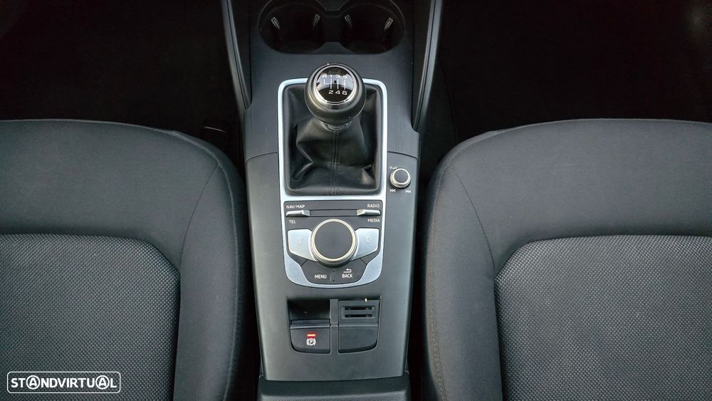 Audi A3 Limousine 1.6 TDI - 35