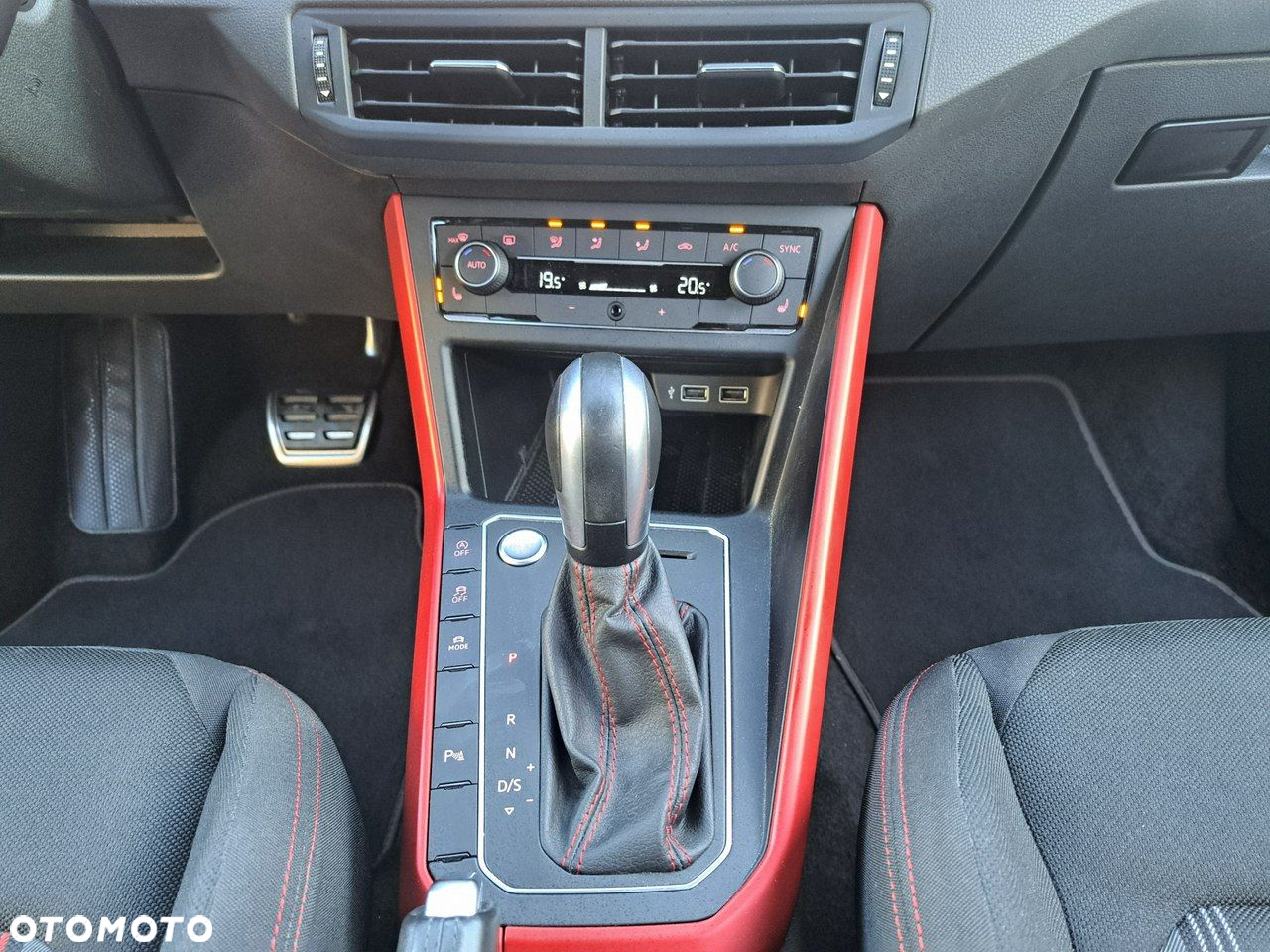 Volkswagen Polo 2.0 TSI GTI DSG - 19