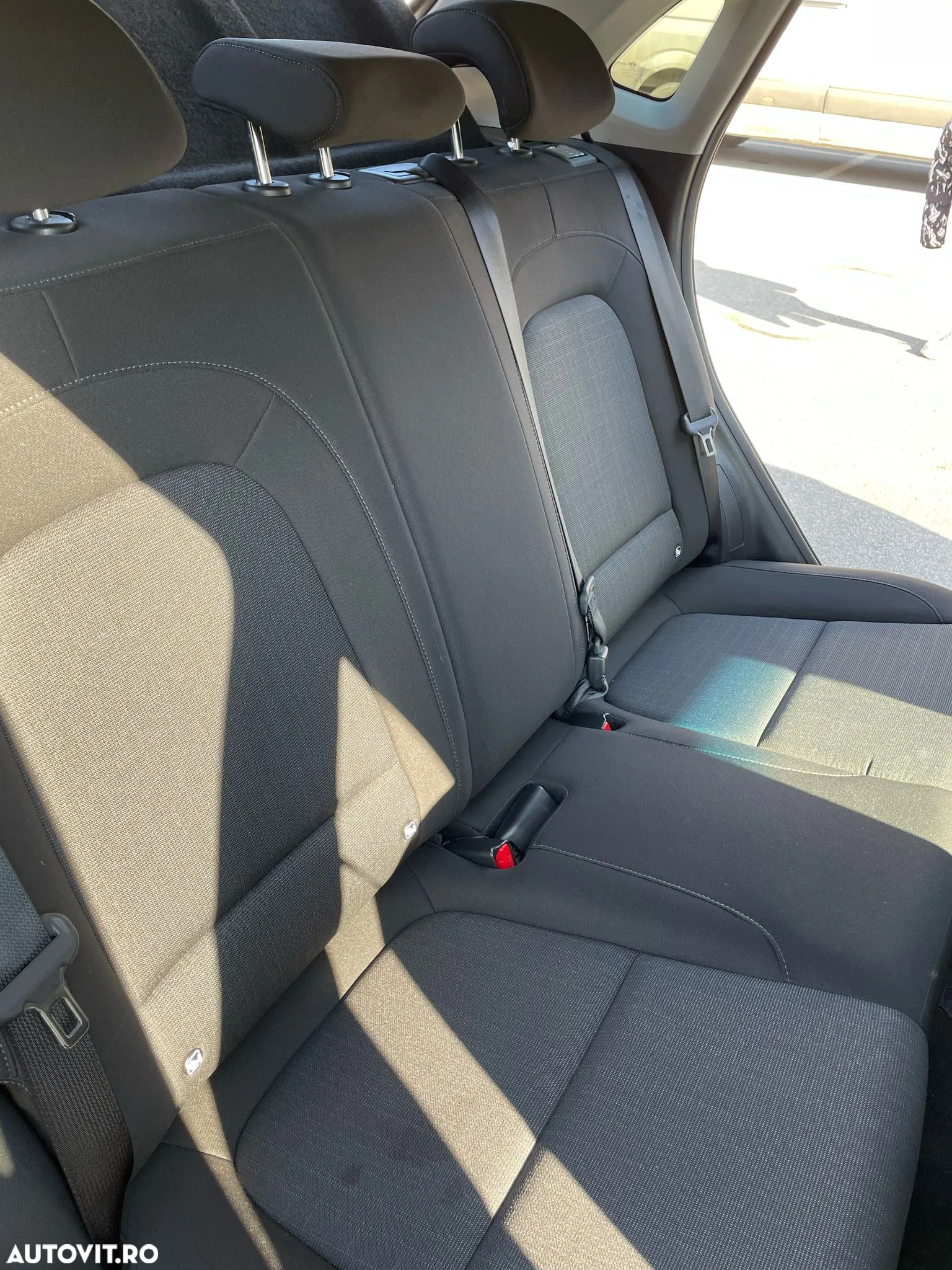Hyundai KONA - 16