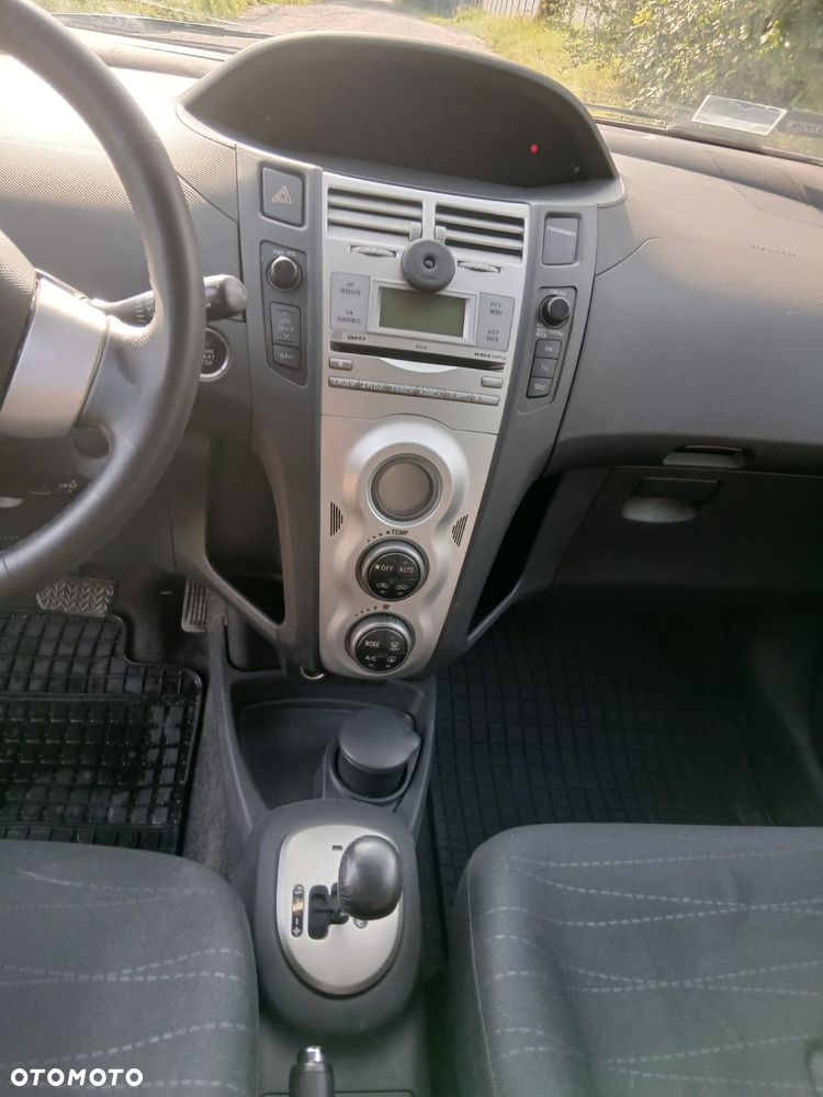 Toyota Yaris 1.3 Luna - 5