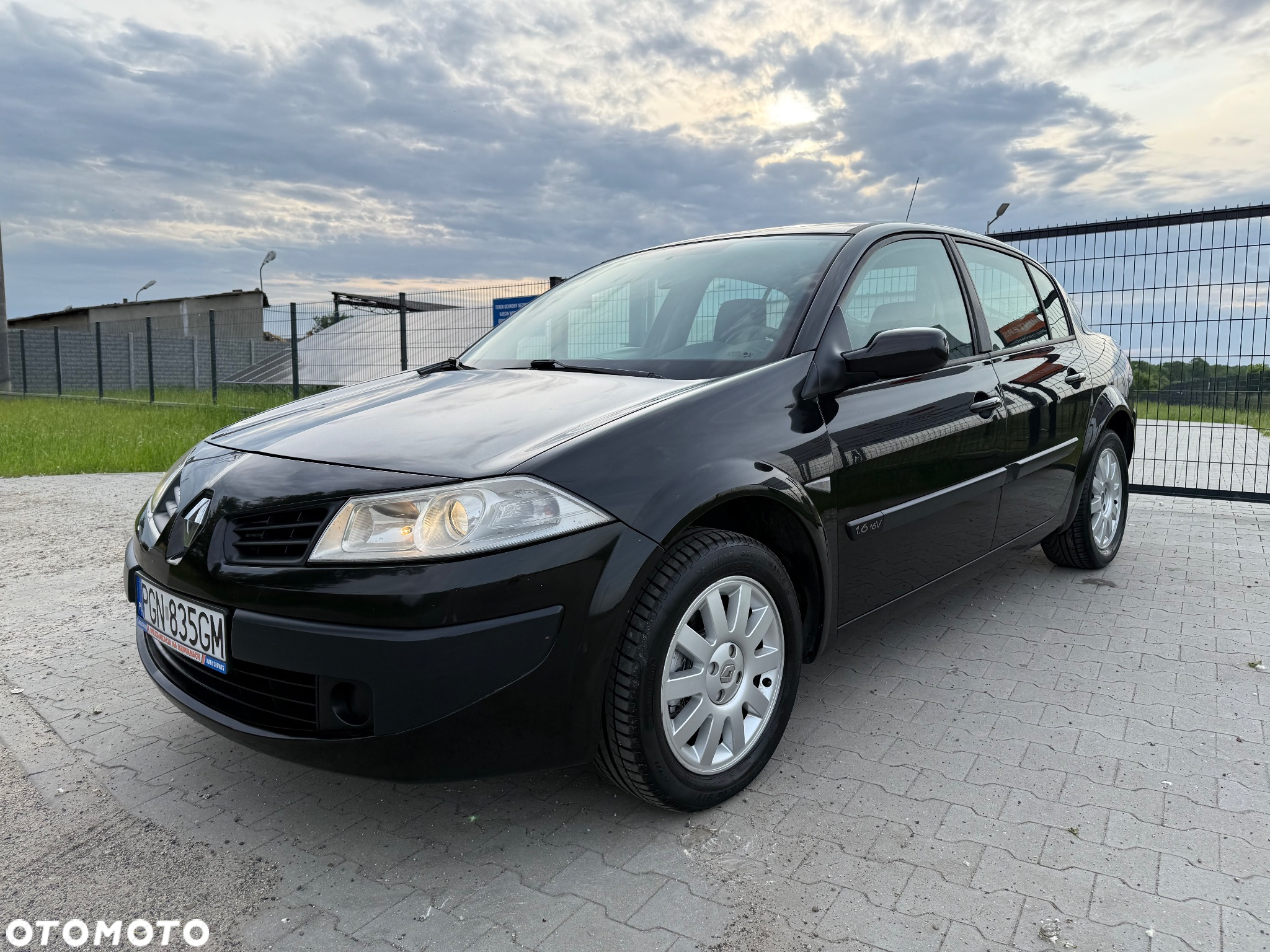 Renault Megane II 1.6 16V Confort Dynamique - 2