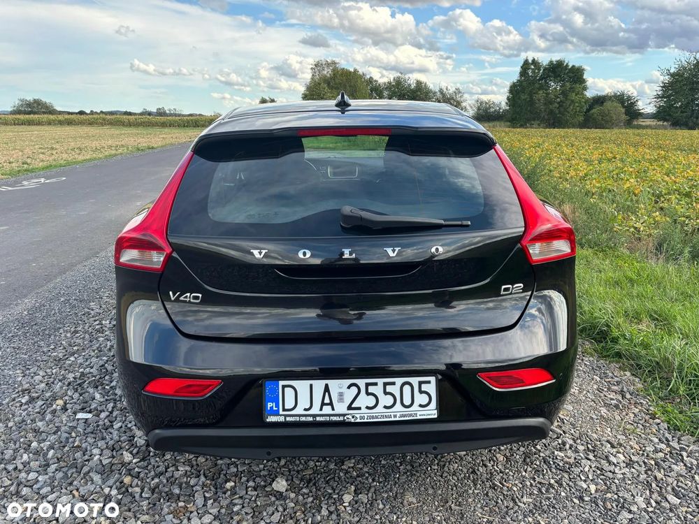 Volvo V40 D2 Momentum - 9