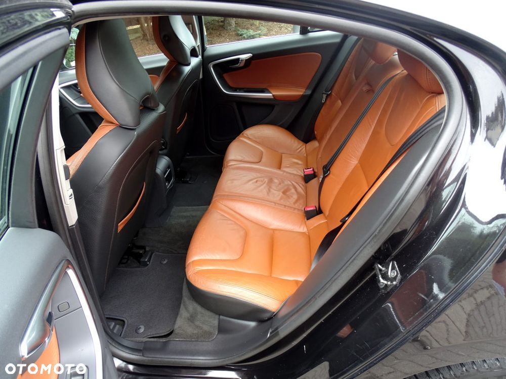 Volvo S60 D3 Geartronic RDesign - 12