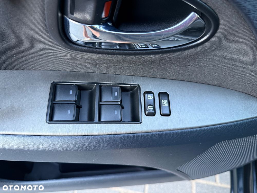 Toyota Avensis 2.0 D-4D Platinium - 21