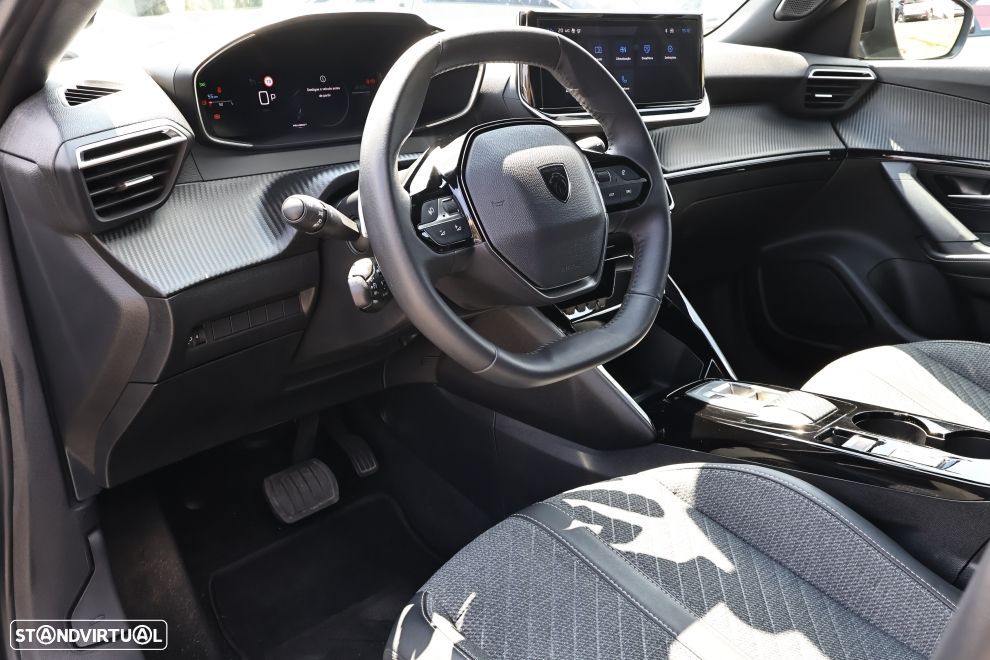 Peugeot 2008 1.2 Hybrid Allure e-DCS6 - 13
