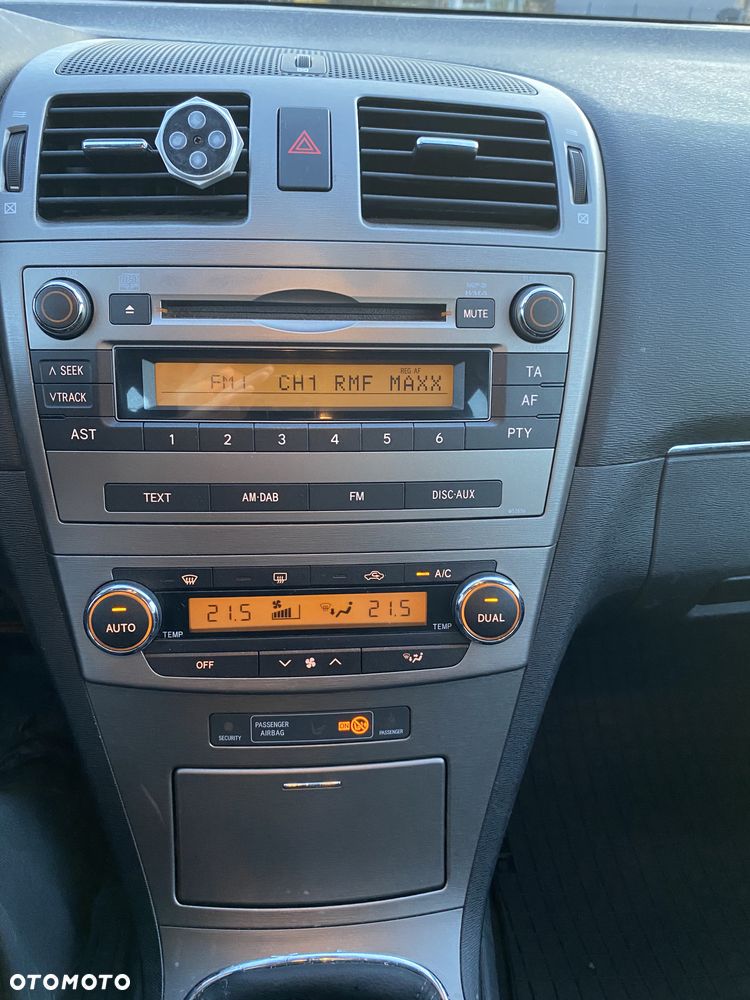 Toyota Avensis 2.0 D-4D Luna - 22