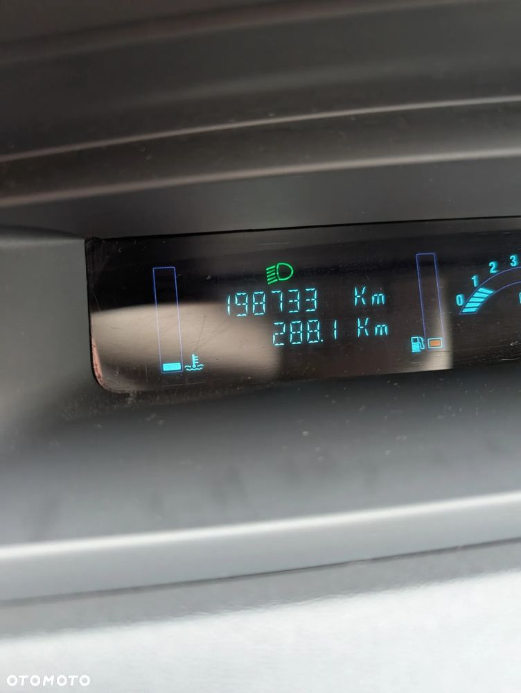 Renault Scenic 1.6 16V Expression - 19