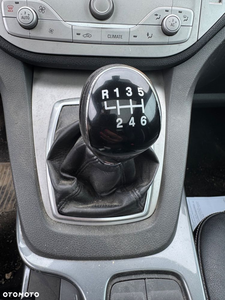 Ford Kuga 2.0 TDCi 4x4 Trend - 18