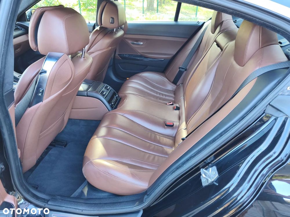 BMW Seria 6 650i xDrive - 15