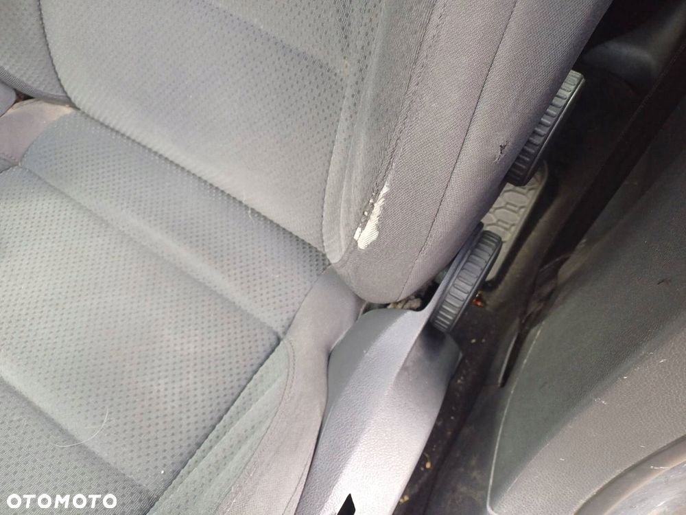 FOTEL LEWY PRZÓD VOLKSWAGEN GOLF V HB 5D EUROPA + ZAPINKA PASA - 6