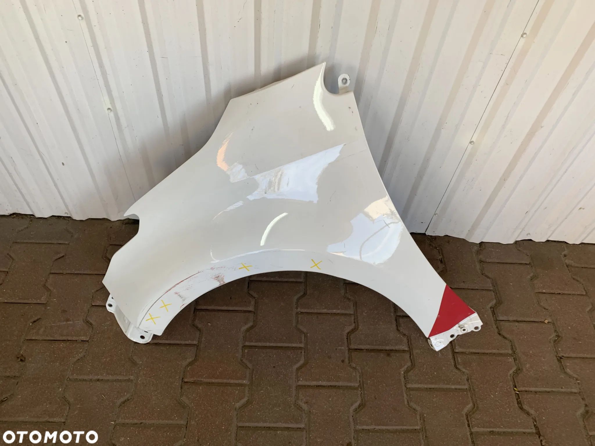 TOYOTA YARIS 4 IV 2020- BŁOTNIK LEWY PRZÓD PRZEDNI - 1