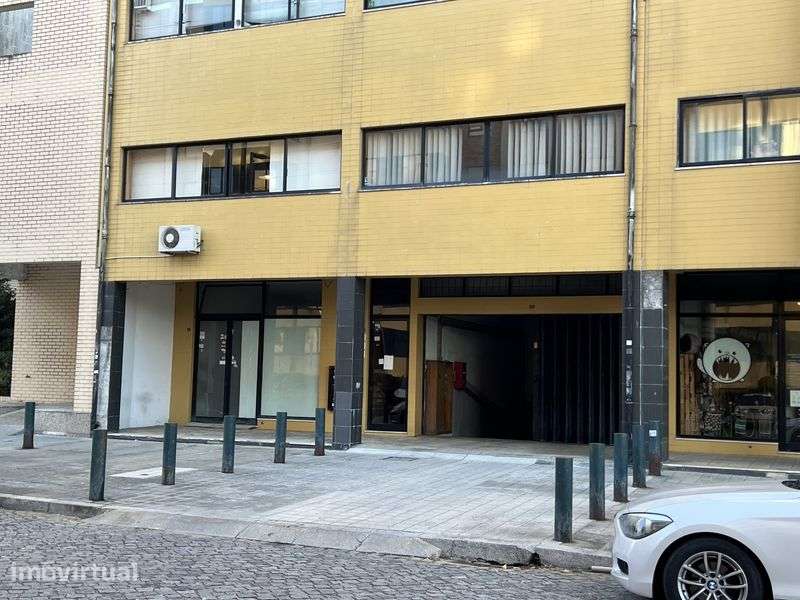 Vendo Lugar de Garagem junto ao hospital da Prelada - Grande imagem: 3/7