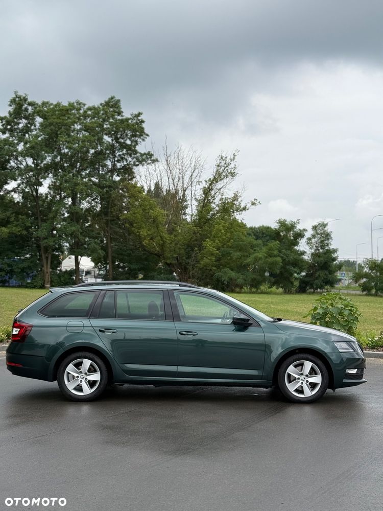Skoda Octavia 2.0 TDI (Green tec) DSG Style - 6