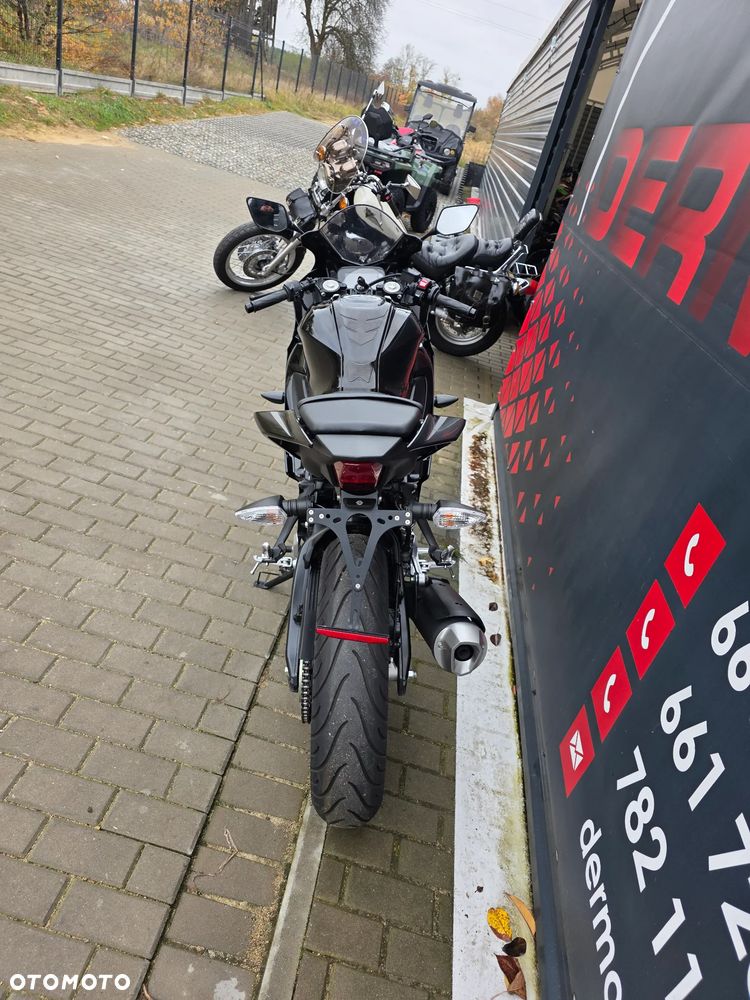 Yamaha YZF - 17