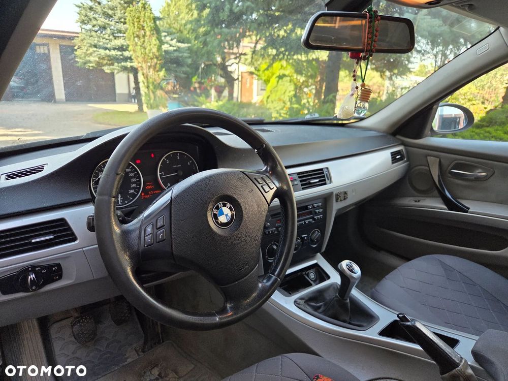 BMW Seria 3 320d - 8