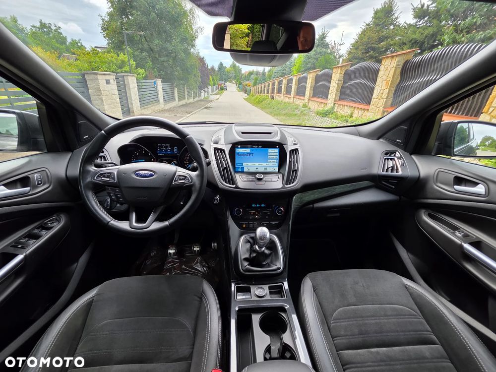 Ford Kuga 2.0 TDCi AWD ST-Line - 11