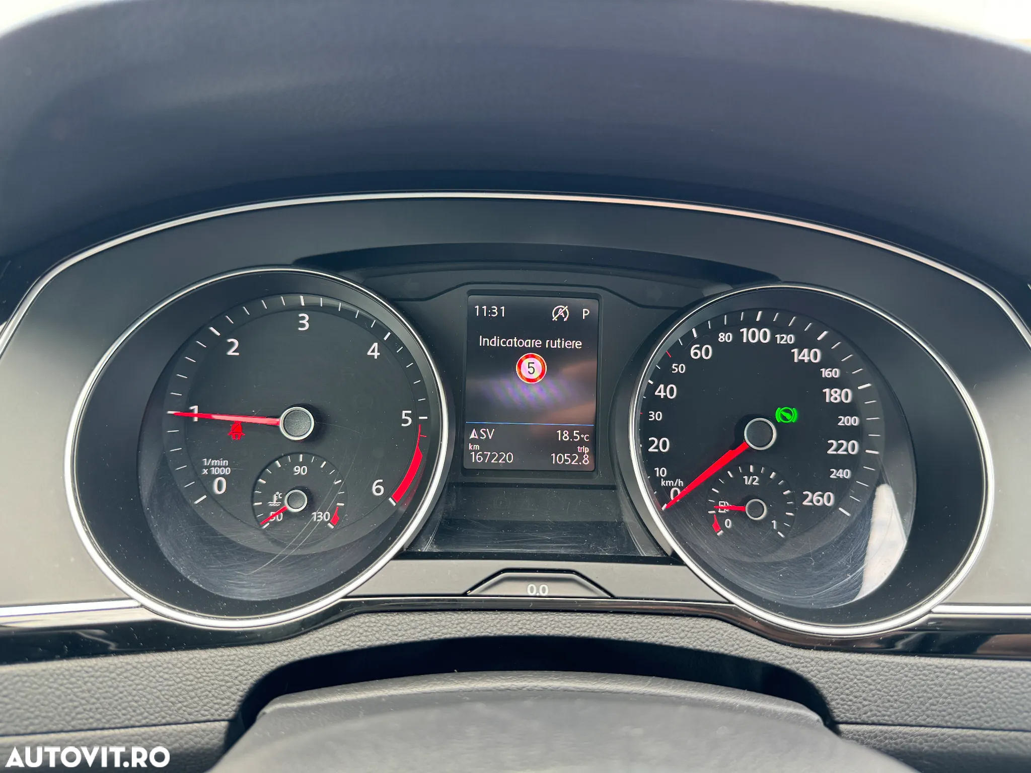Volkswagen Passat Variant 2.0 TDI SCR DSG 4Motion Business - 11