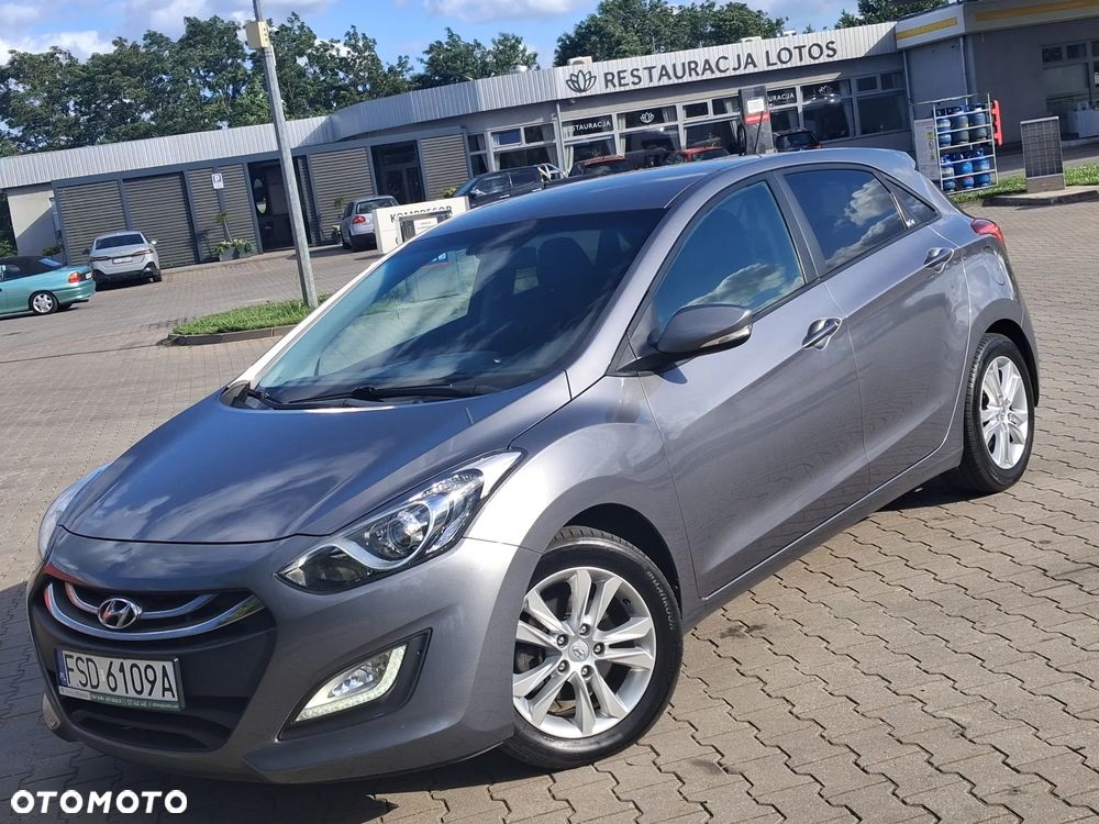 Hyundai i30 1.4 Premium - 1