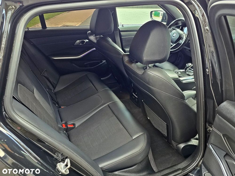 BMW Seria 3 320d xDrive Sport - 20