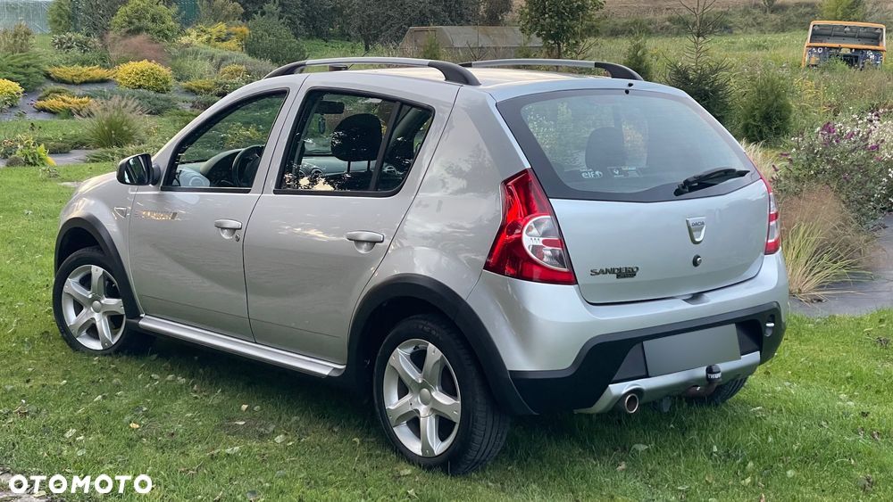 Dacia Sandero 1.6 Laureate - 1