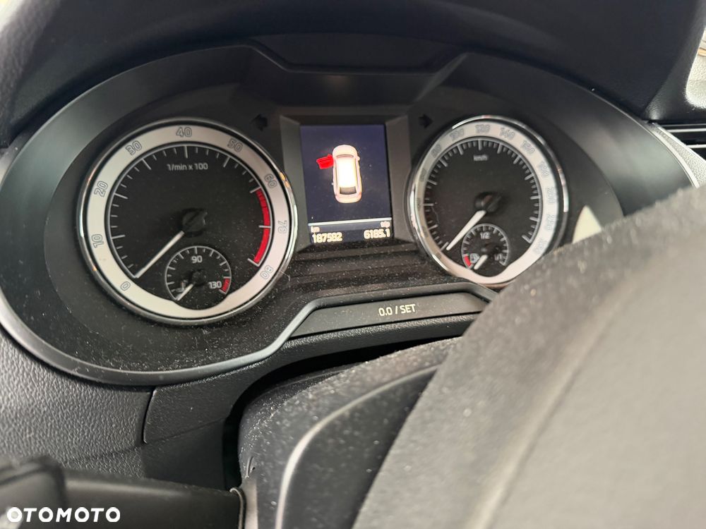 Skoda Octavia 2.0 TSI Style DSG - 5