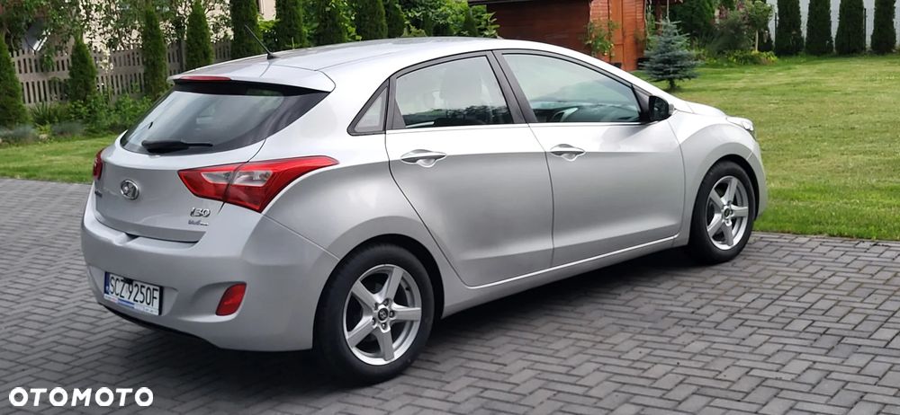 Hyundai i30 1.4 Comfort - 11