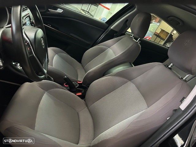 Alfa Romeo Giulietta 1.6 JTDM Distinctive - 16