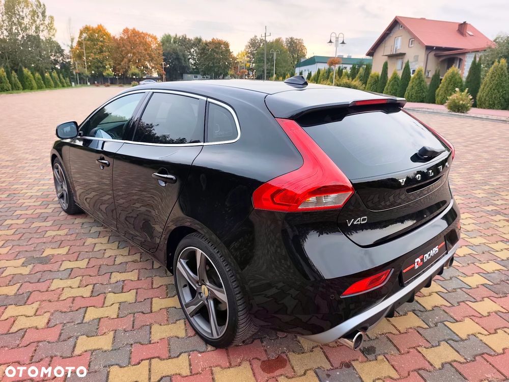 Volvo V40 D2 R Design - 3