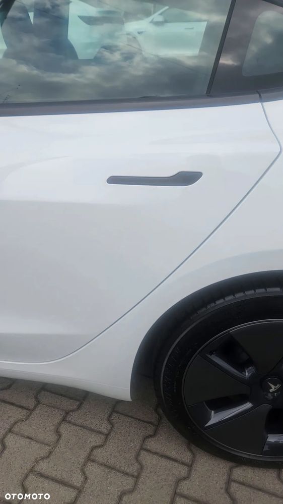 Tesla Model 3 Standard Range Plus - 3