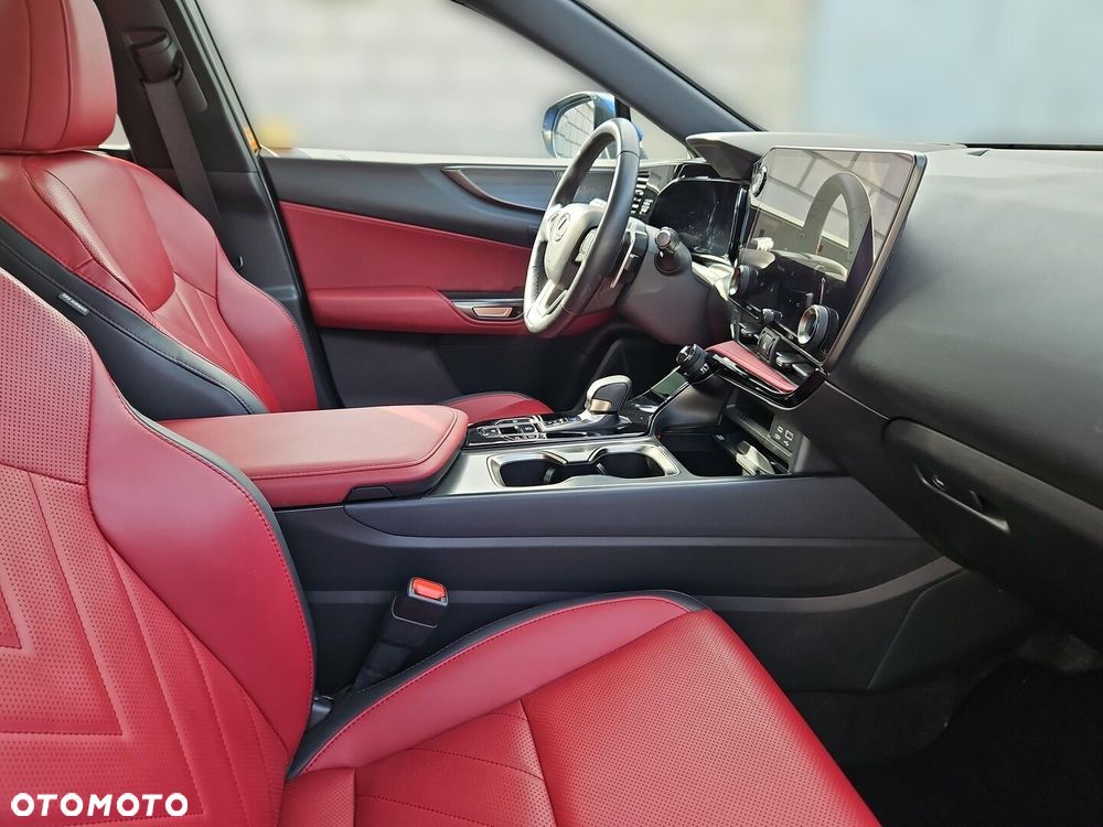 Lexus NX 350h Omotenashi AWD - 25