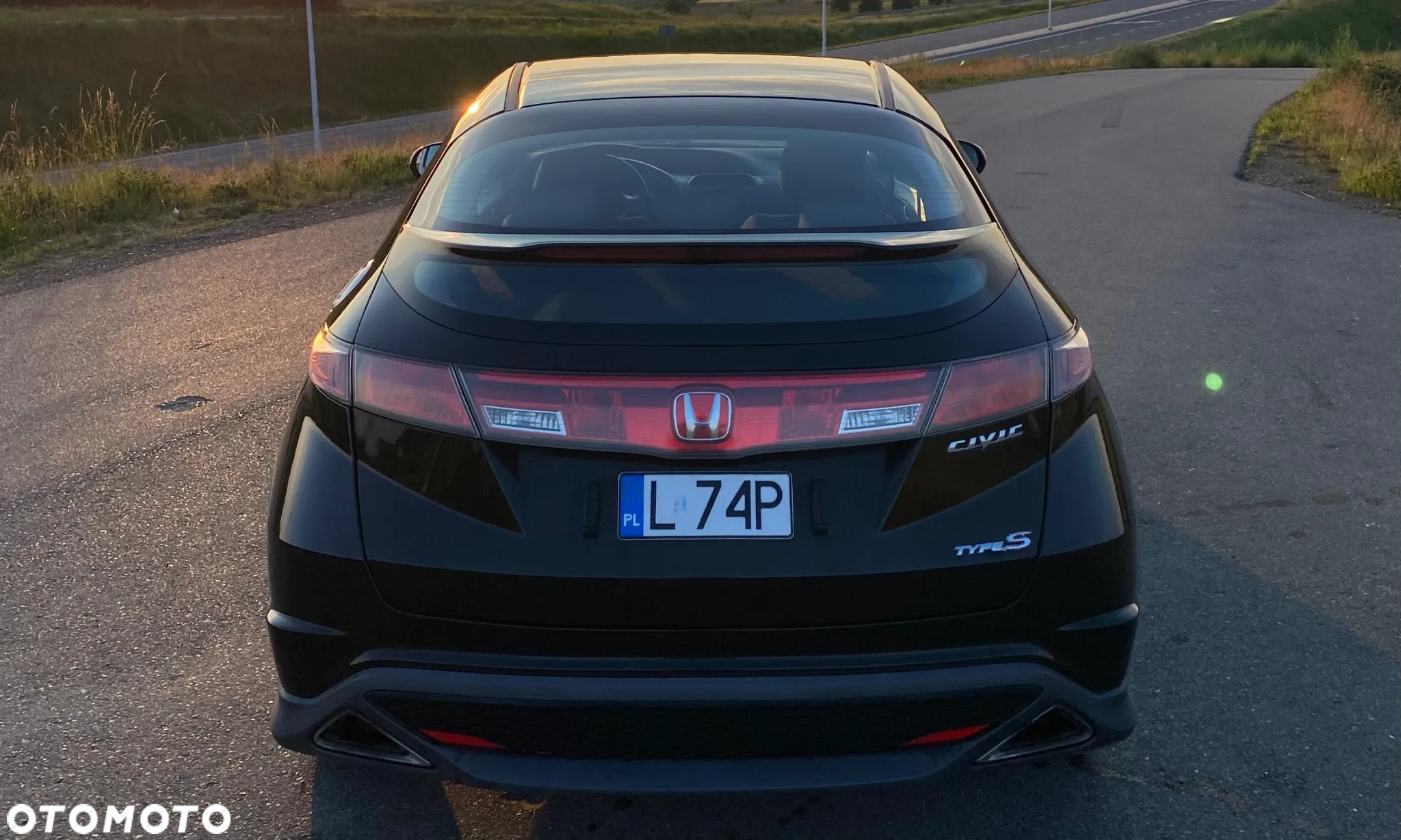 Honda Civic 1.8i-VTEC i-SHIFT Type S - 4