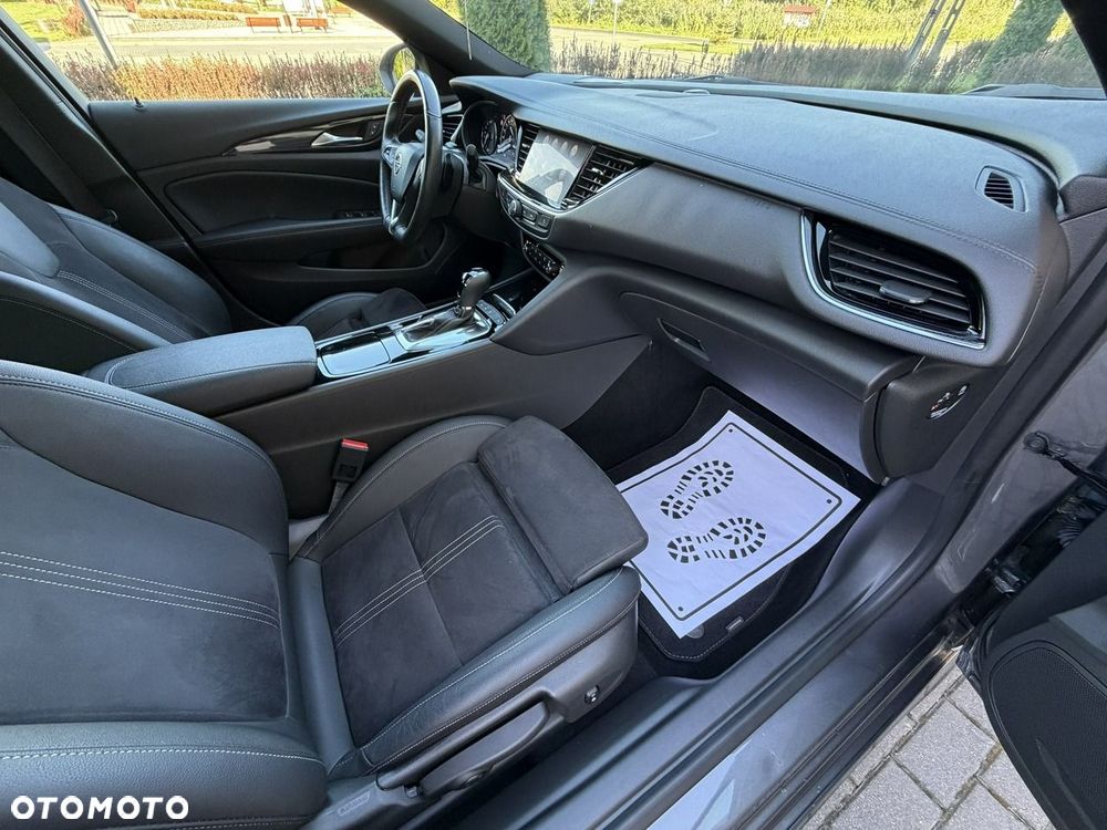 Opel Insignia - 10