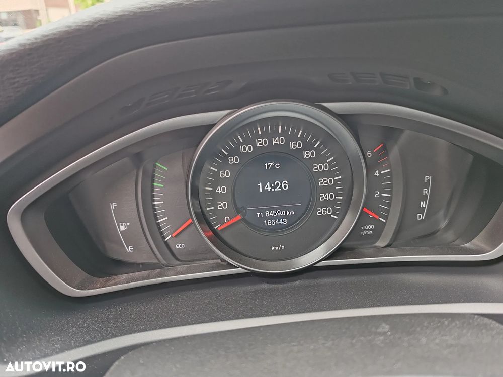 Volvo V40 - 6