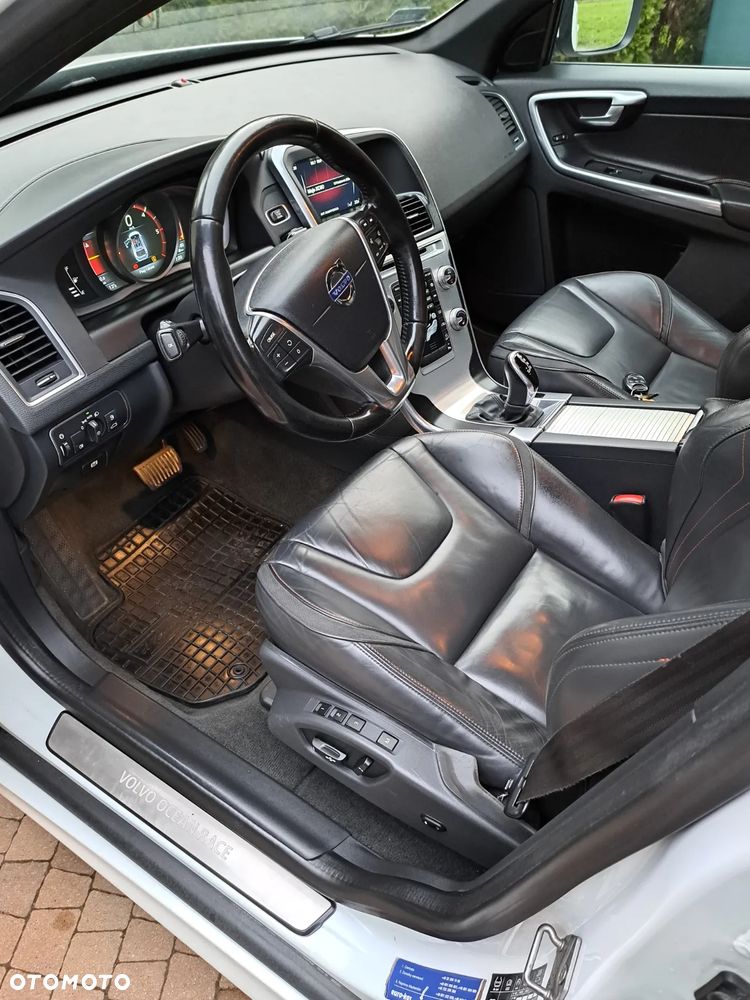 Volvo XC 60 D4 AWD Ocean Race - 14