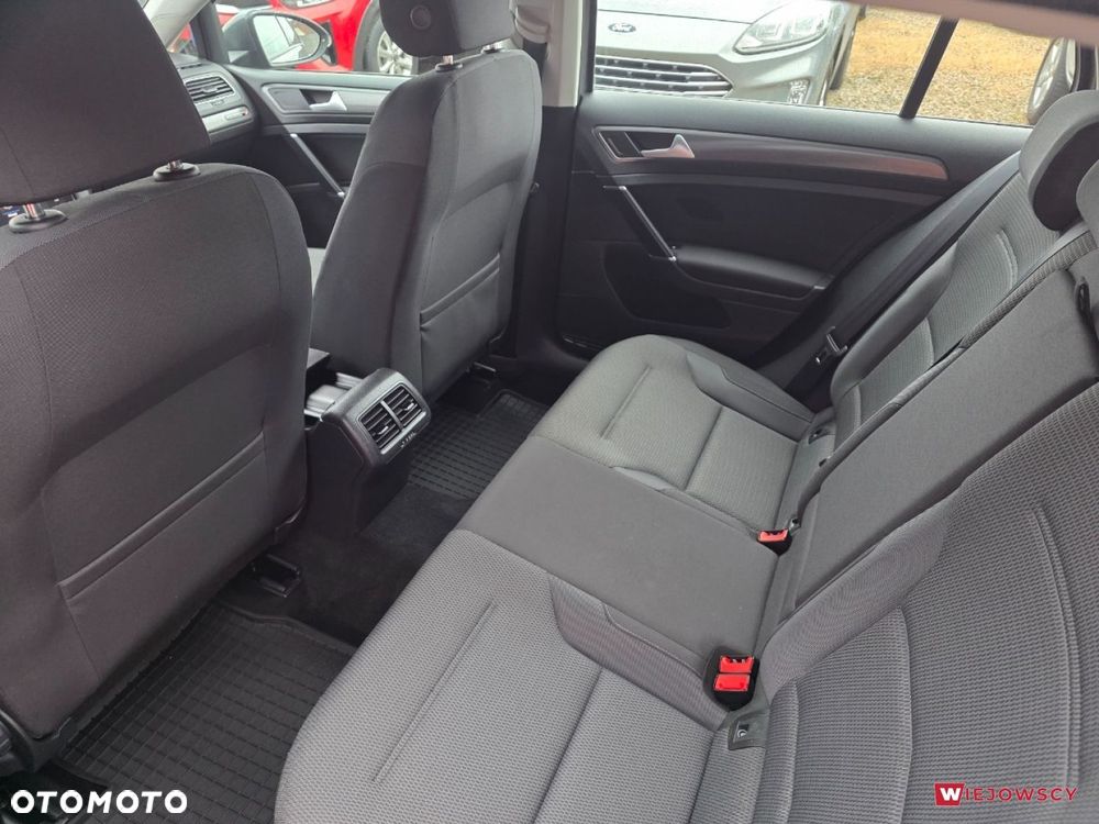 Volkswagen Golf - 16